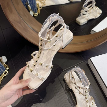  Ženske ljetne sandale 2022 godine Nove ljetne ženske cipele u rimskom stilu sa zakovicama na debelim petama 3 cm, s otvorenim vrhom i trga vrhom